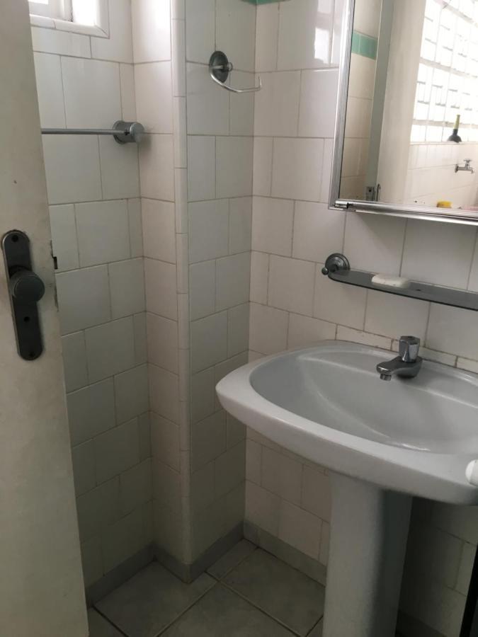 Апартаменты Apto Na Enseada- 3 Quadras Da Praia Da Enseada Гуаружа Экстерьер фото